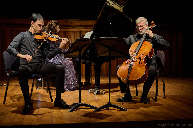 2026-05-03-trio-mujan-manzano-romero-0068.jpg