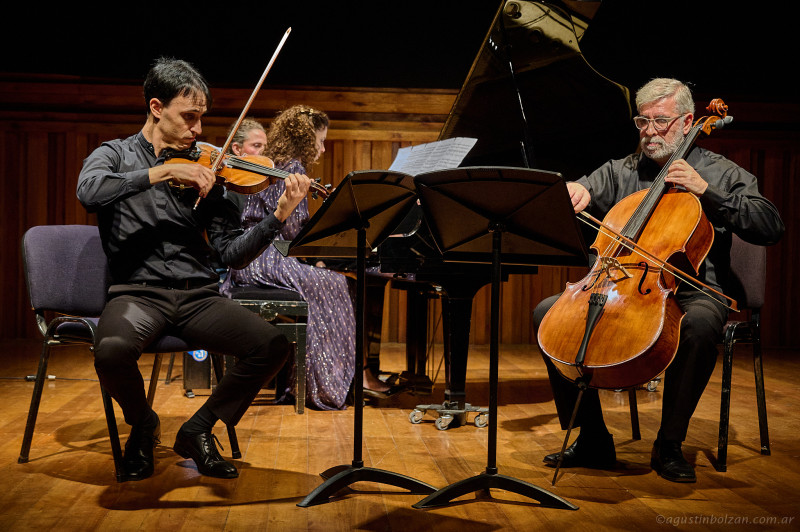 2026-05-03-trio-mujan-manzano-romero-0122.jpg